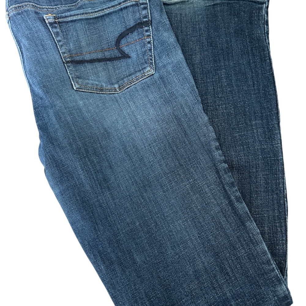 American Eagle Outfitters Boot Cut Blue Jeans with Classic Style